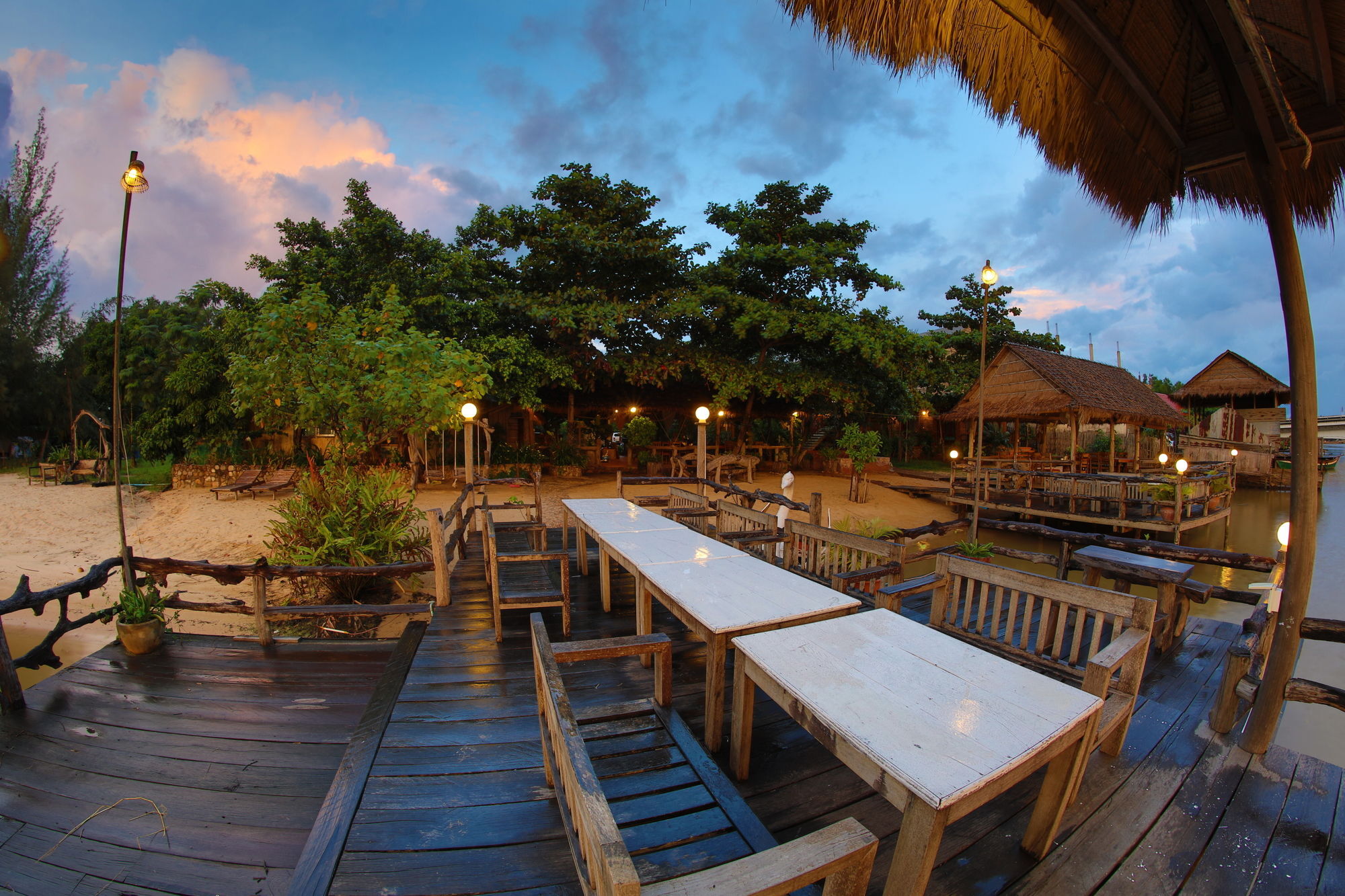 Natural Bungalows Restaurant And Bar Kampot Eksteriør bilde